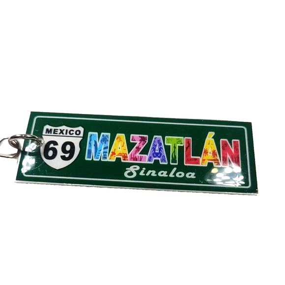 Mexico 69 Mazatlan Sinaloa Plastic Keychain - Picture 1 of 4